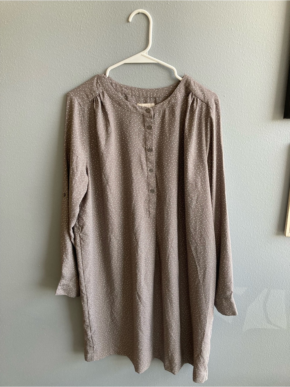 LOFT Outlet Taupe Micro-Polka Dot Long-Sleeve Henley Tunic Dress